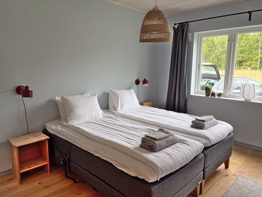 Nybyggt sjönära hus i Småland med bastu - Bild 17