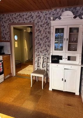Mysig stuga på gård med bastu & eldplats - Bild 12
