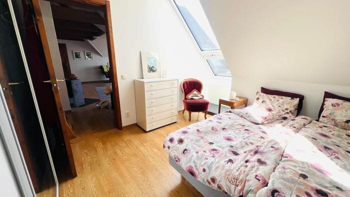 Viken nära havsbad och hamn - Bild 7