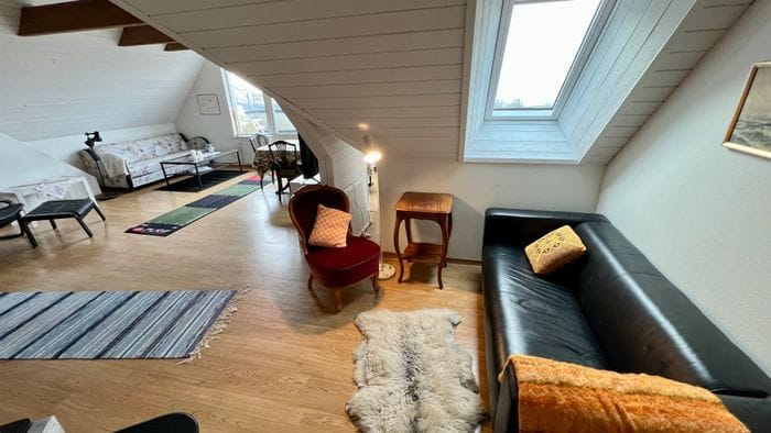 Viken nära havsbad och hamn - Bild 12