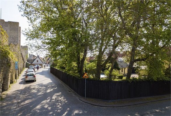 1048 kvm stor Trädgård innanför Stadsmuren