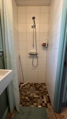 Mysig timmerstuga med kamin i södra Värmland - Bild 14