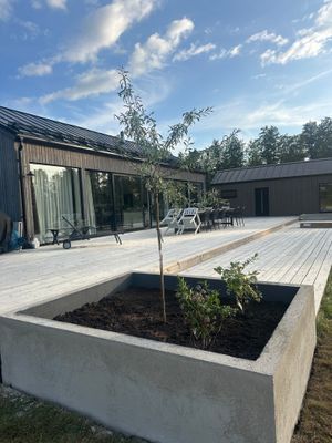 Nybyggt hus vid fiskesjö - Bild 27