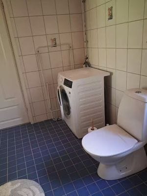 Ljusne – röd stuga med trädgård & sjönära läge - Bild 15