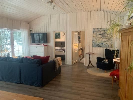 Hus Kilstrand vid sjökanten av Sävensjön - Bild 15