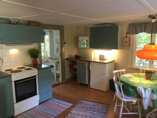 Mysig stuga vid skogens kant i bedårande Blekinge - Bild 8
