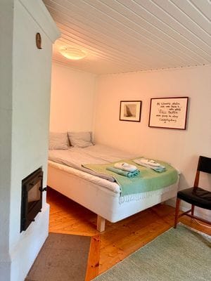 Bogsta By – Historisk Sörmlandsgård med sjöutsikt - Bild 48