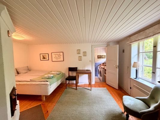 Bogsta By – Historisk Sörmlandsgård med sjöutsikt - Bild 49