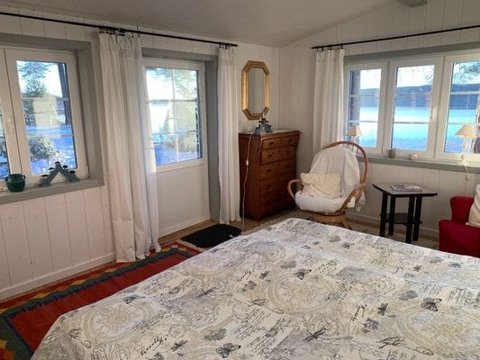 Strandstuga direkt vid sjökanten - Bild 18