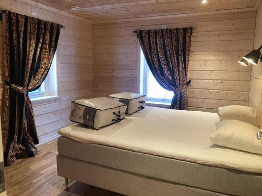 VILLA SKALSVALLEN, Skalets torg, inomhusbordtennis - Bild 71