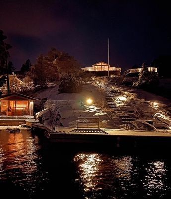 Strandtomt, panorama-havsutsikt, pool och brygga - Bild 14