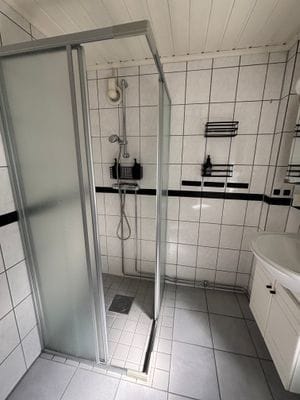 Charmig röd stuga i Valbo-Ryr - Bild 22