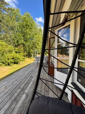 Charmig röd stuga i Valbo-Ryr - Bild 2