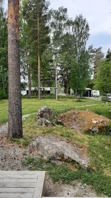 Nyrenoverad stuga med egen brygga - Bild 31
