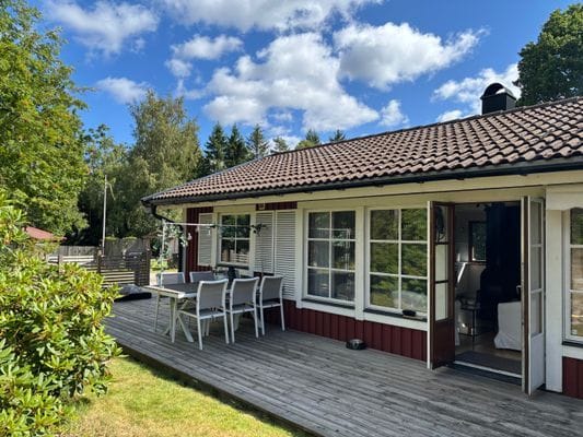 Charmig röd stuga i Valbo-Ryr - Bild 4