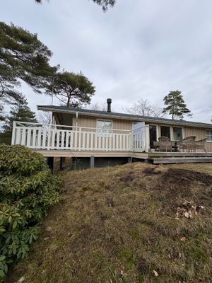 Stuga med havsutsikt i Steninge