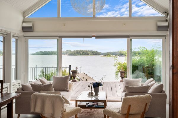 Vacker villa vid kusten i skärgården - Bild 7