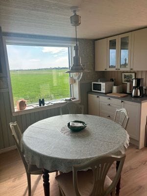 Matplats med panoramafönster över södra Öland