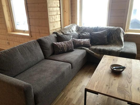 VILLA SKALSVALLEN, Skalets torg, inomhusbordtennis - Bild 44