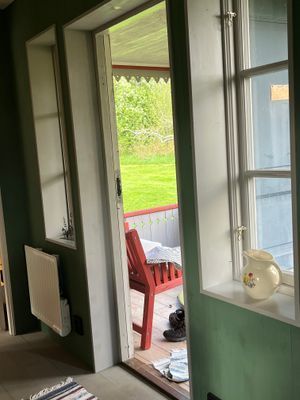 Röd liten stuga i Dalaidyll - Bild 4