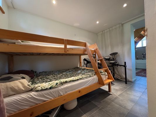 Rymlig skärgårdsidyll på Vindö – Nära hav/sjö - Bild 19