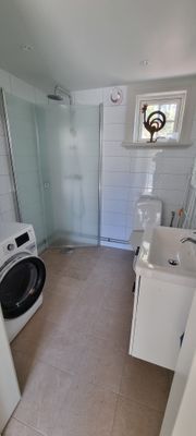 Modern stuga i Lugn miljö - Bild 5