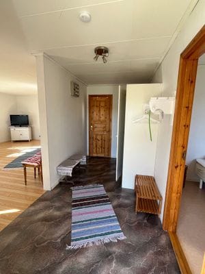 Sjönära lillstuga flogned - Bild 3