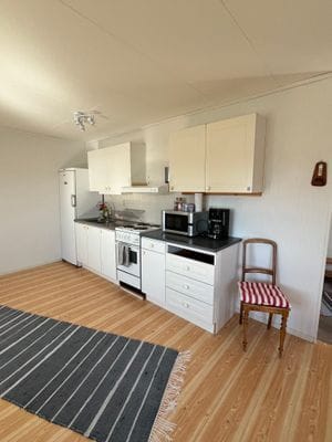Sjönära lillstuga flogned - Bild 4