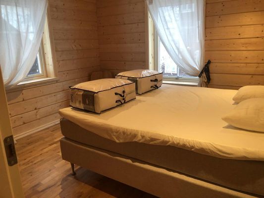 VILLA SKALSVALLEN, Skalets torg, inomhusbordtennis - Bild 70