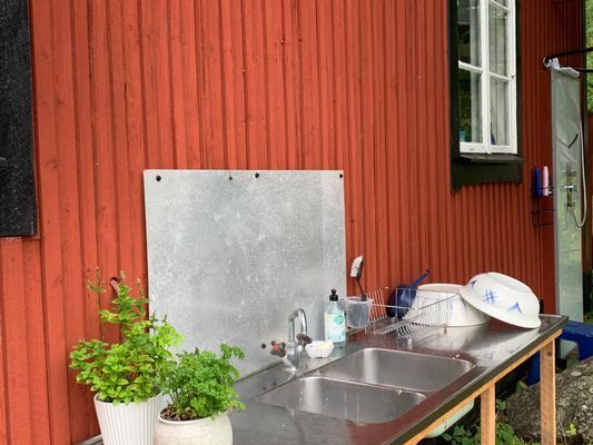 Diska utomhus till vågskvalp och havsbris