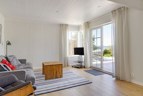 Nybyggd stuga vid havet, motorbåt som tillval - Bild 4