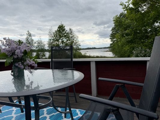 Modern stuga nära sjö i södra Småland - Bild 13
