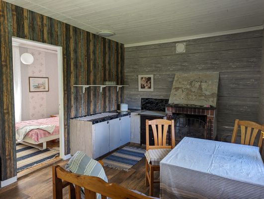 Stuga med el och torrtoalett - Bild 2