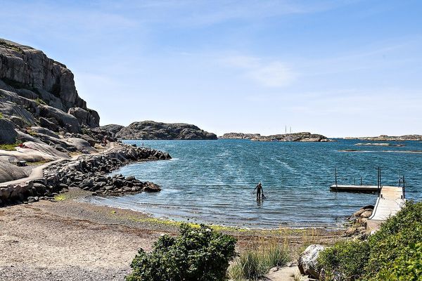 Sommaridyll i Heestrand nära hav, klippor och bad - Bild 11