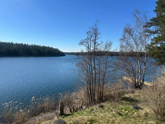 Landställe på Högmarsö med sjötomt - Bild 26