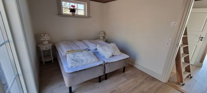 Modern stuga i Lugn miljö - Bild 6