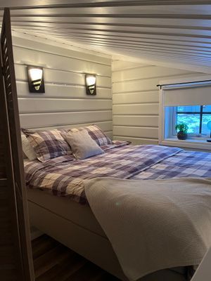 160 säng på loftet