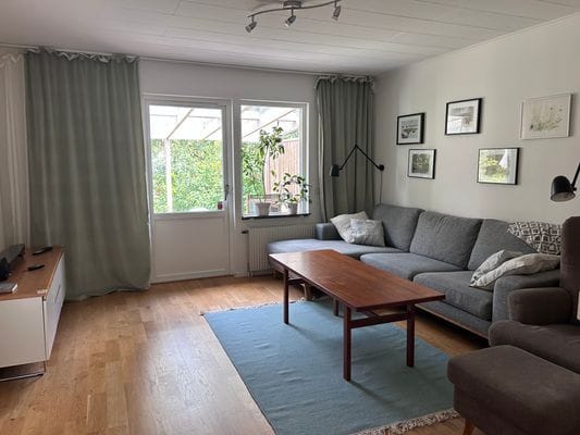 Parhus, nära skog och hav, service, bussar - Bild 8