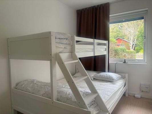 Nyrenoverat parhus i Frösakull - Bild 11