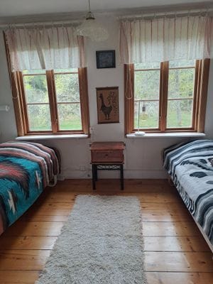 Hus i skogsglänta i Tiveden - Bild 22