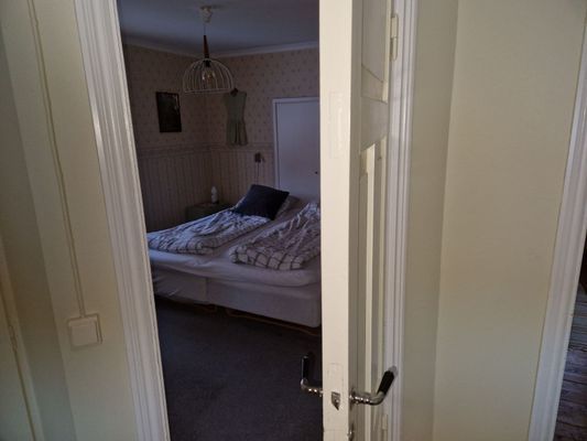 Hus med underbar utsikt i Jormvattnet - Bild 12