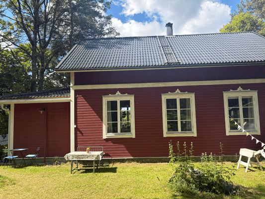 Ombyggt kapell – skogstomt med egen bastu