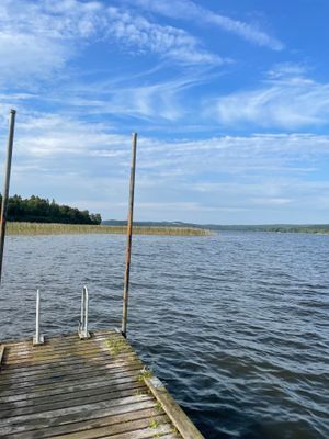 Mysig stuga nära sjö och natur - Bild 11