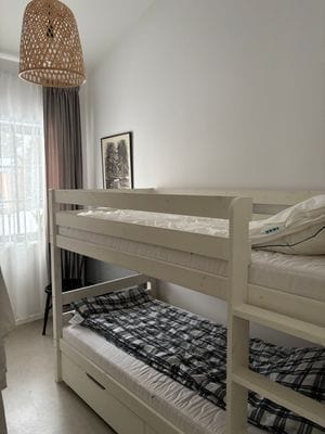Nybyggt fritidshus med närhet till strand och nöje - Bild 14
