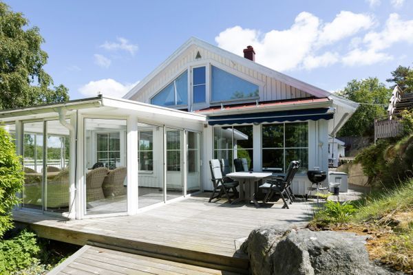 Semesterhus i Kärna, nära salta bad | SE09034