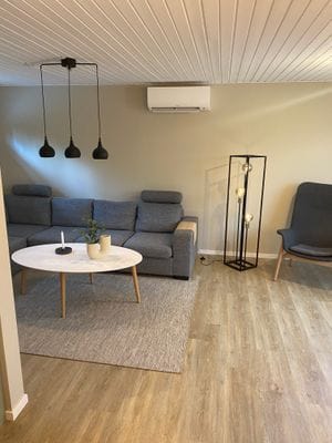 Nyrenoverad stuga vid lugna granarpssjön 55kvm - Bild 4