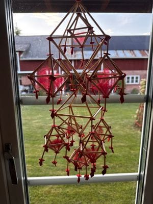 Dalagård i vacker bymiljö - Bild 3