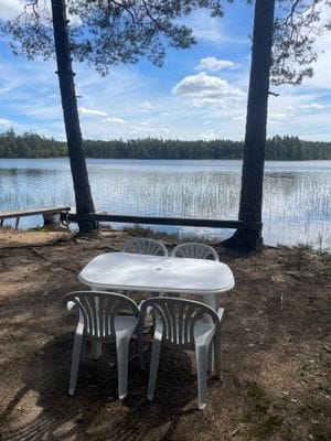 Nyrenoverad stuga vid lugna granarpssjön 55kvm - Bild 14