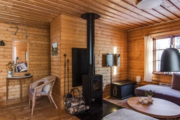 Mysig Fjällstuga med bastu & braskamin nära spår - Bild 3