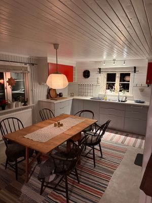 Dalagård i vacker bymiljö - Bild 4